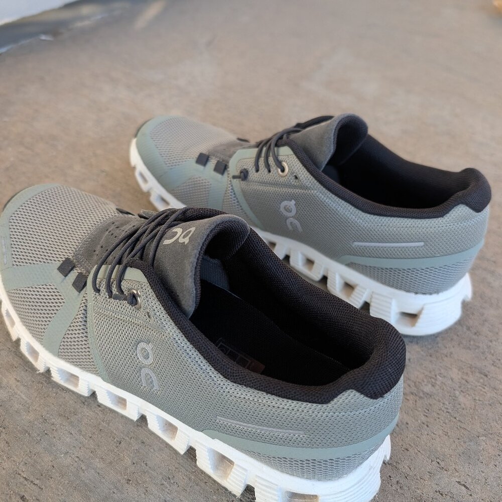 ON Womens Running Shoes - 7.5
